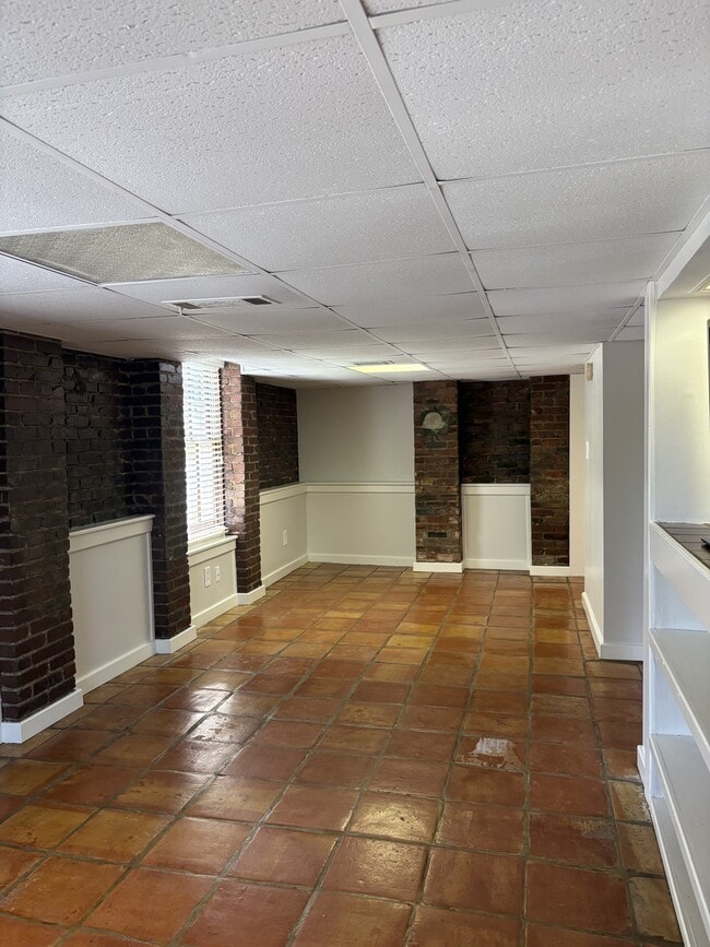 Building Photo - 334 Kennesaw Ave NW