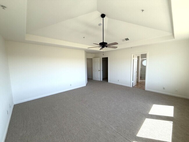 Building Photo - 184 Baypoint Dr