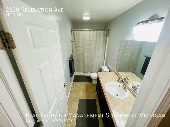 Building Photo - 2320 Revelation Ave