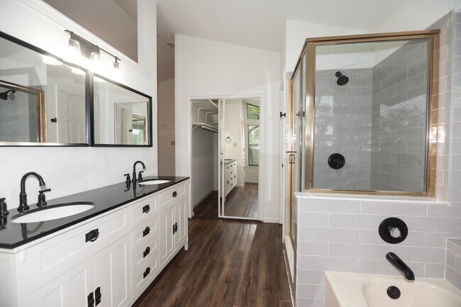 Building Photo - 11513 Juniper Ridge Dr