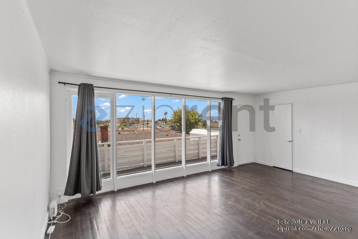 Building Photo - 1257 77th Ave