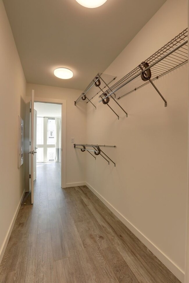 Building Photo - Stylish Capitol Hill Townhouse Living | 2 Bed + Den + Rooftop