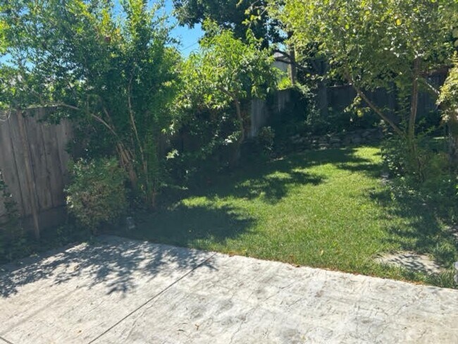 Building Photo - Beautiful Home with multiple upgrades!
