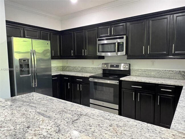 Building Photo - 11725 SW 150th Pl