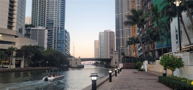 Building Photo - 31 SE 5th St