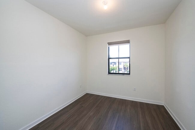 Building Photo - 6574 S Anise Ct