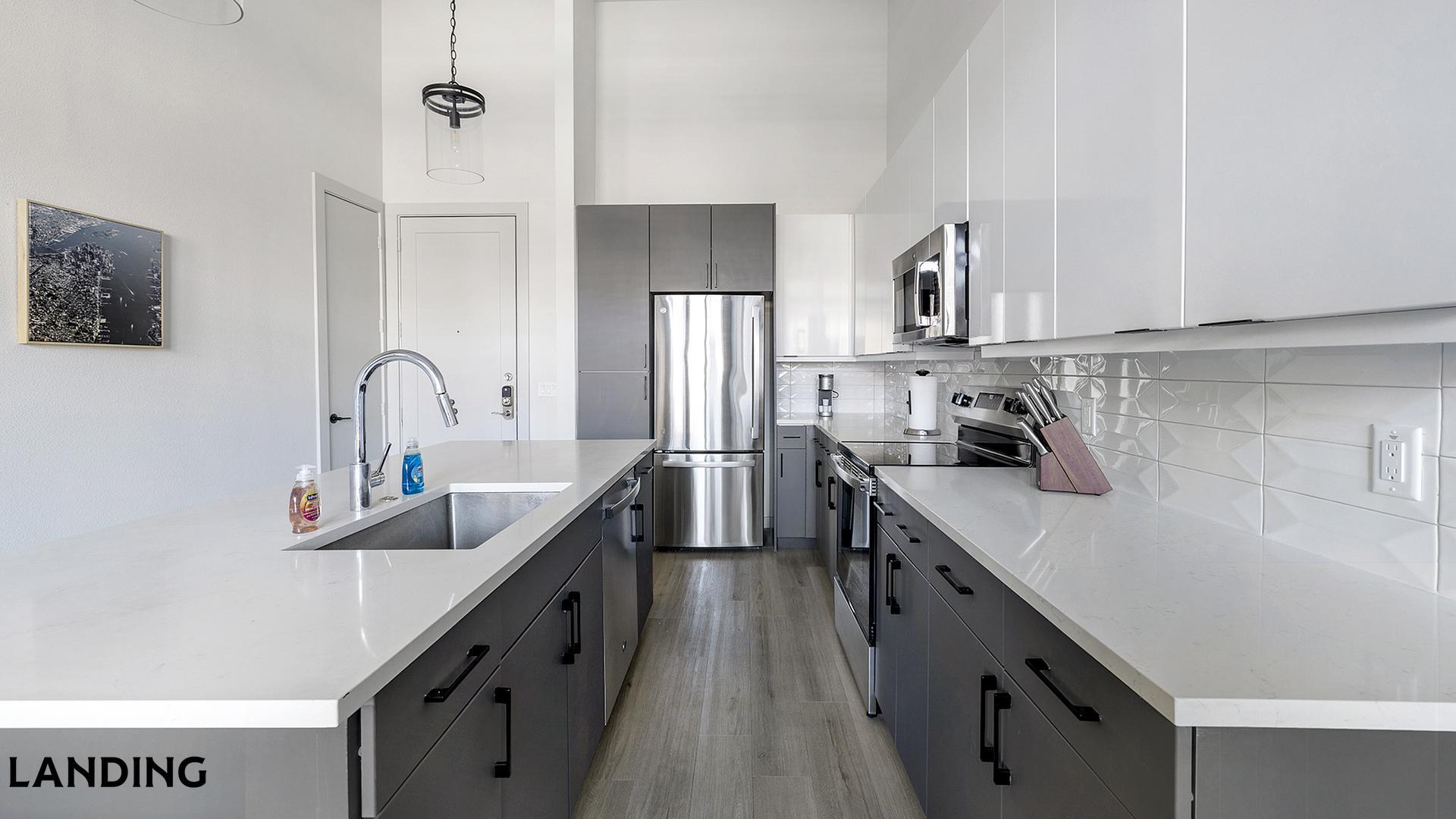 Building Photo - 1345 E 15th St