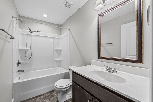 Building Photo - 169 Bonnell Dr