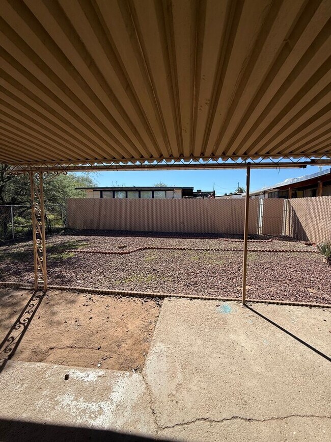 Building Photo - Charming 3-Bedroom Home in Central Tucson!