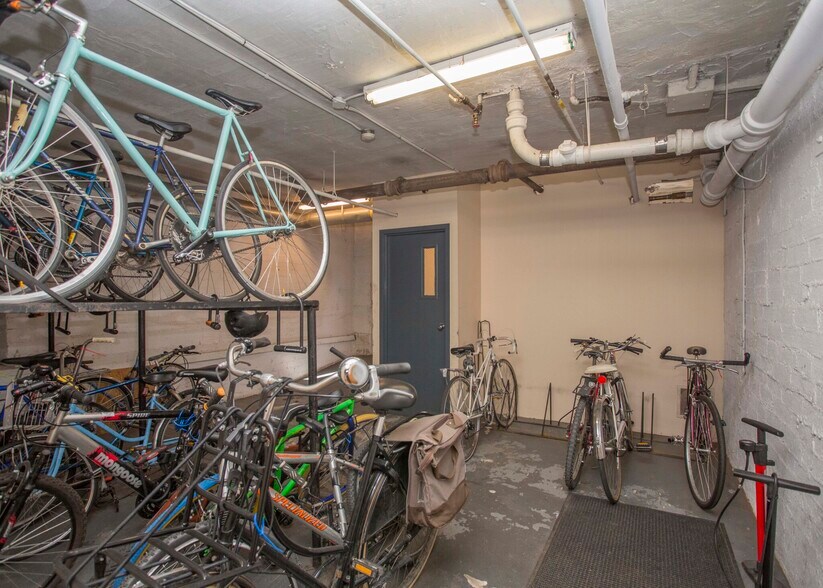 Building Photo - 134 Highland Ave