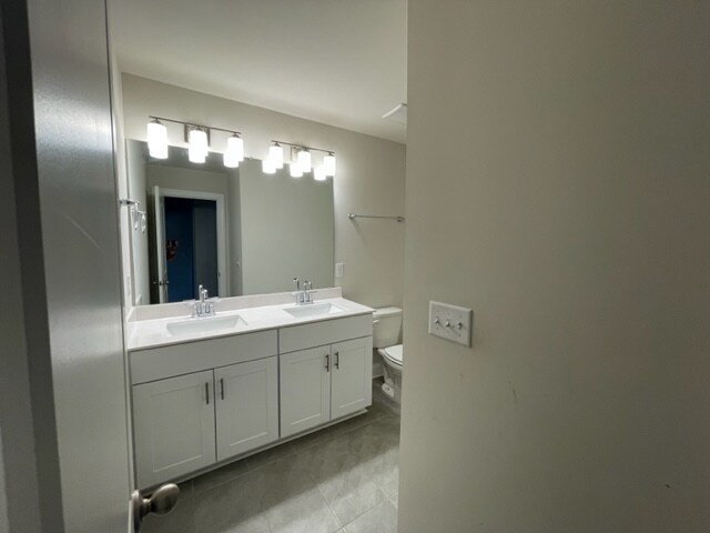 Building Photo - 676 Taylor Bend