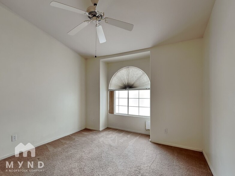 Building Photo - 26224 N 45th St