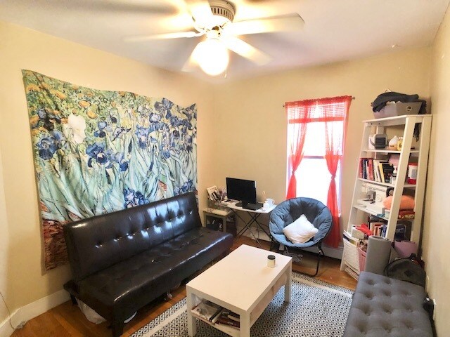 Building Photo - 135 Marcella St