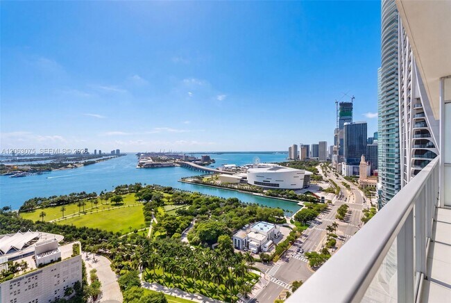 Building Photo - 1100 Biscayne Blvd