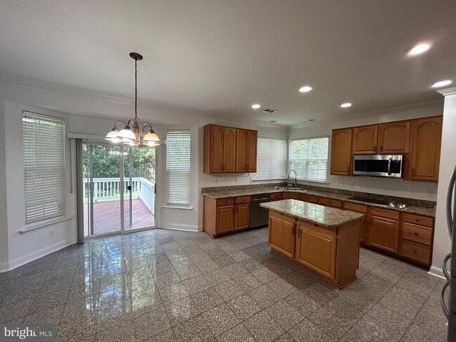 Building Photo - 46728 Hollow Mountain Pl