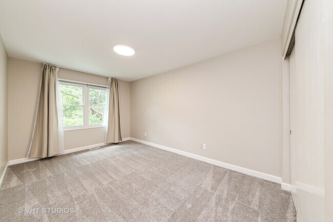 Building Photo - 1716 Paddington Ave