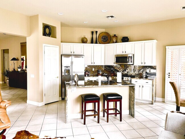 Building Photo - 5177 W Navajo Mesa Pl