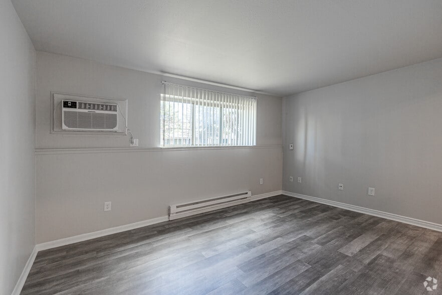 1BR, 1BA - 500SF - Living Room - Walden Woods (Walden Caddis, LLC)