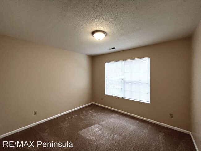 Building Photo - 3 br, 2.5 bath House - 719 Emerald Court