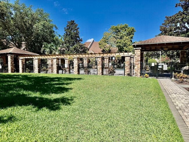 Building Photo - 2500 Winding Creek Blvd