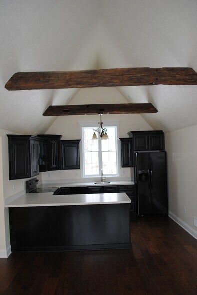 Building Photo - 411 Cardinal Dr