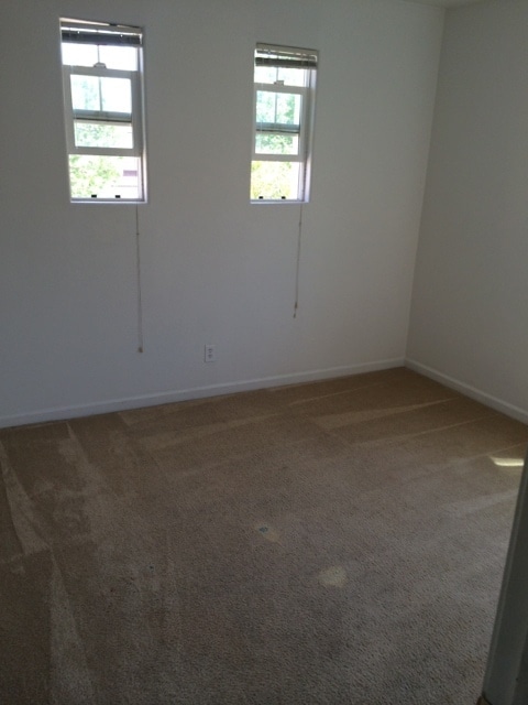 Building Photo - 2328 S Fallbrook Dr