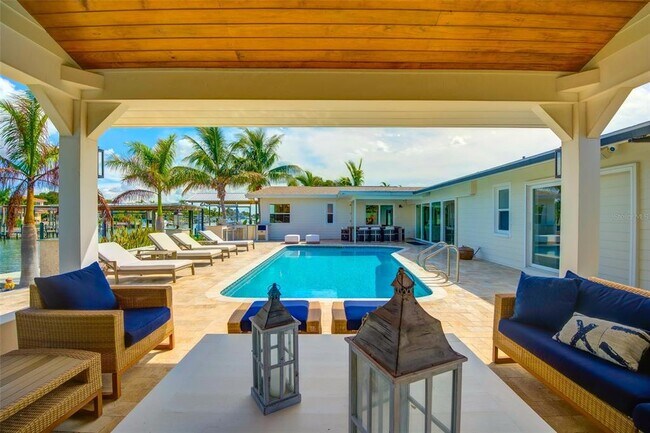 Building Photo - 807 Snug Island
