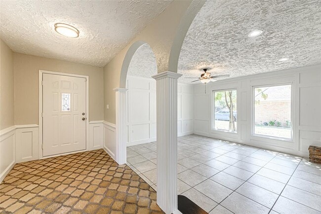 Building Photo - 102 Butlers Ct