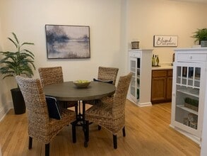 Building Photo - Castleton