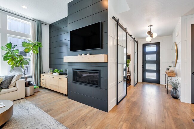 Building Photo - 11433 Purple Orchid Dr