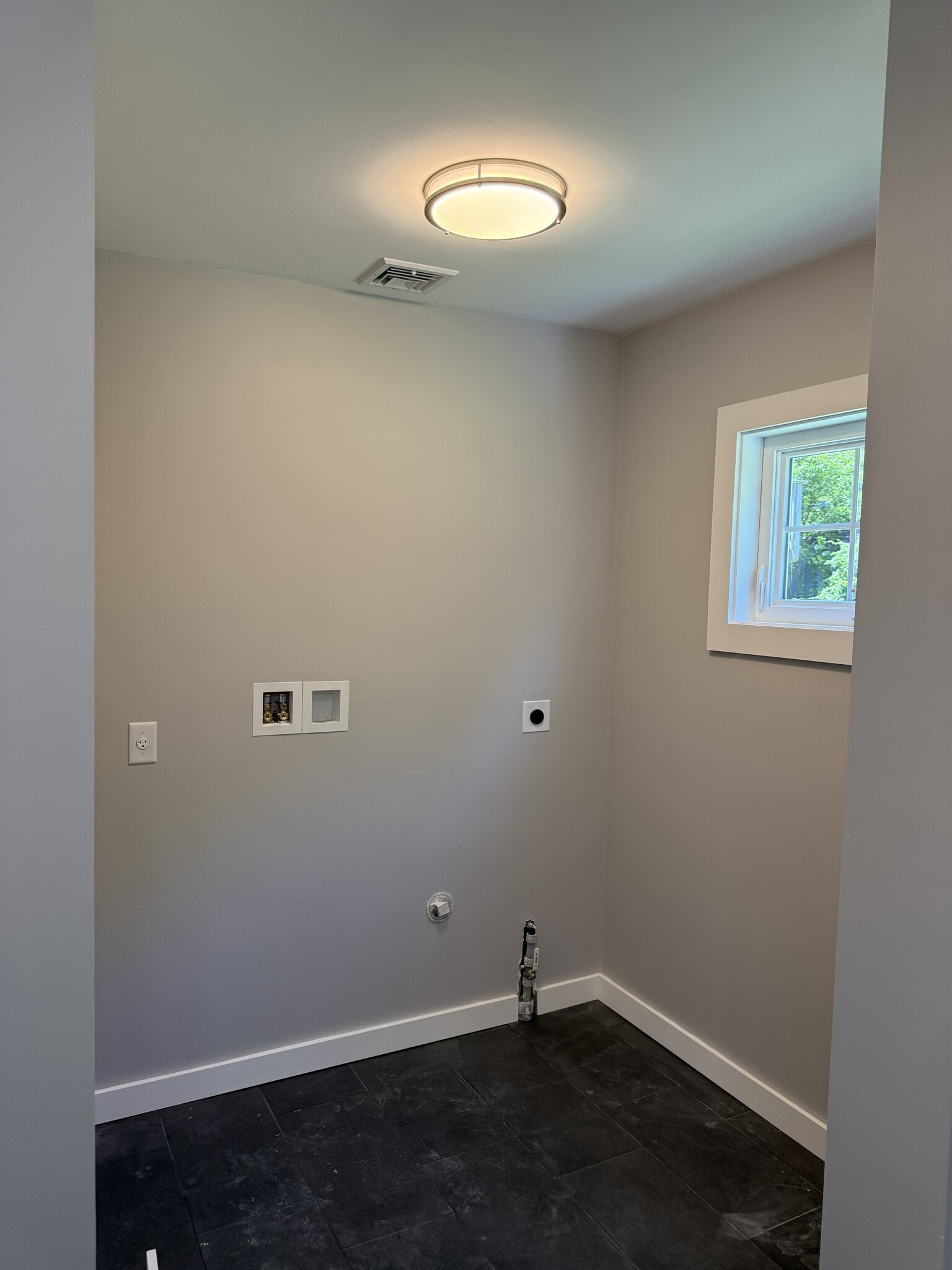 laundry area in bathroom - 18 Montello St