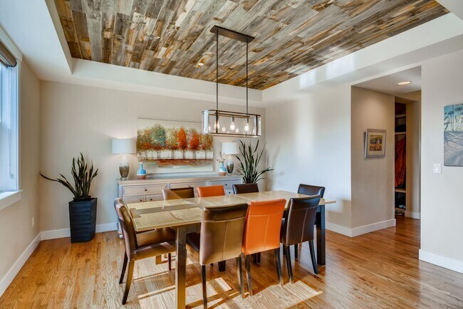 Building Photo - Spacious 5 BDR Family Home in Niwot