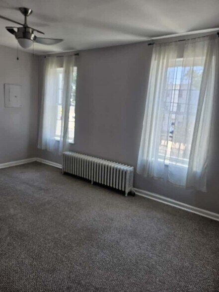 Living Room - 3513 W Allegheny Ave