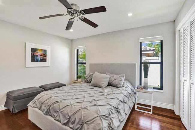 Building Photo - Boca Raton Beautifully Updated 4 Bedroom Pool Home