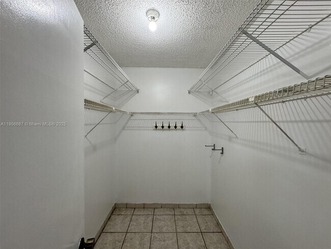 Building Photo - 5800 SW 127th Ave