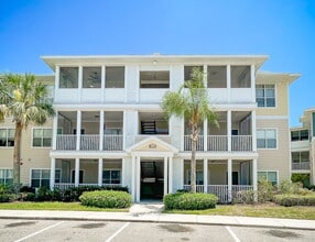 Building Photo - Nicely Furnished 1-Bedroom Condo with Granite Charm and Poolside Relaxation in Bradenton!"