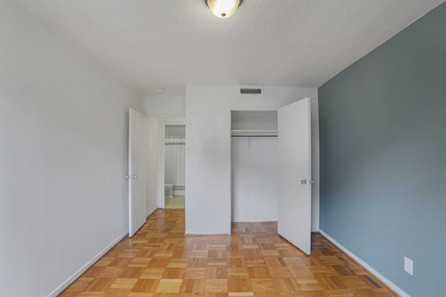 Building Photo - 2965 Pharr Ct S Northwest