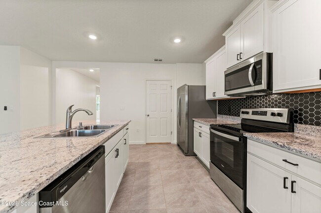Building Photo - 1145 Dugan CIR SE