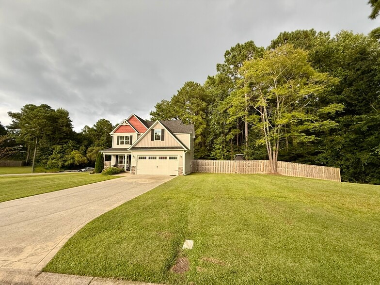Building Photo - 112 Wynstone Dr