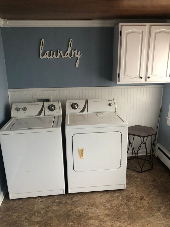 Laundry - 852 Stillwater Ave