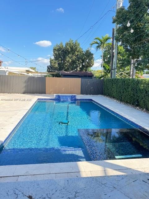 Building Photo - 1170 W 33rd Pl