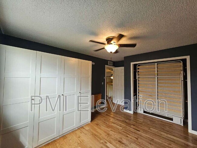 Building Photo - 7411 S Carr Ct