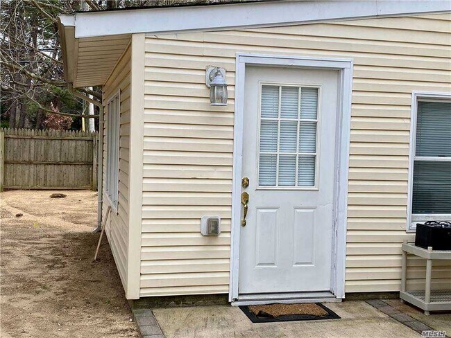 Building Photo - 1 Gilford Ct