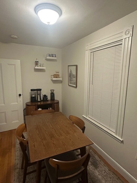 Building Photo - 82 Dustin St