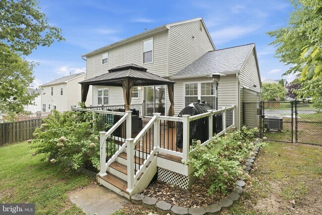 Building Photo - 5710 Ridgedale Dr