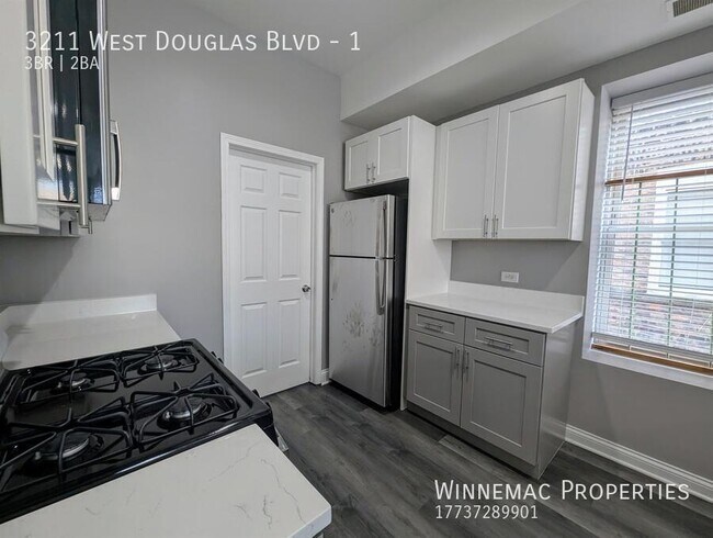 Building Photo - 3211 W Douglas Blvd