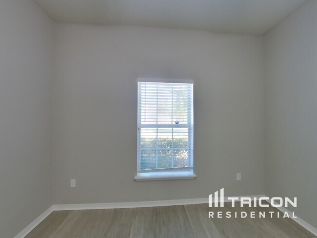Building Photo - 229 Giovani Blvd