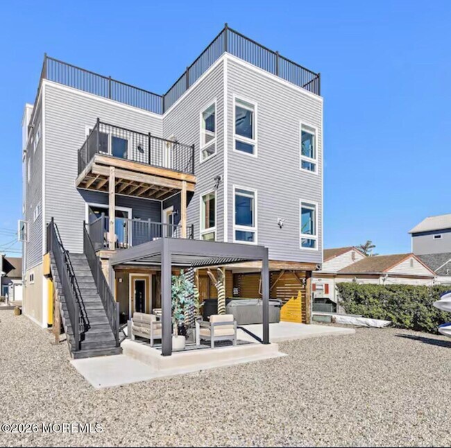 Building Photo - 110 N Ensign Dr