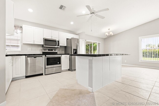 Building Photo - 1209 Pine Sage Cir