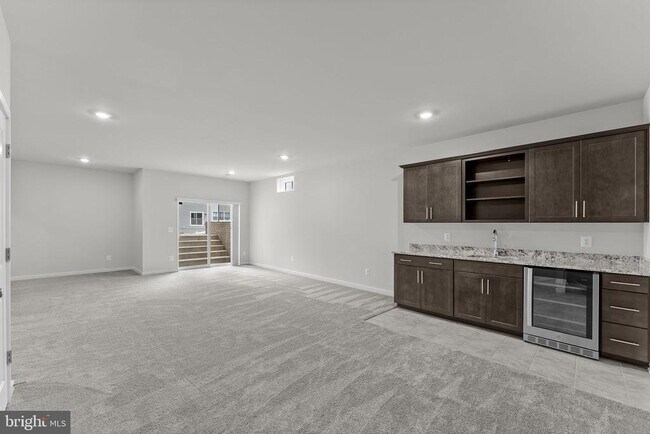 Building Photo - 2047 Armstrong Ter